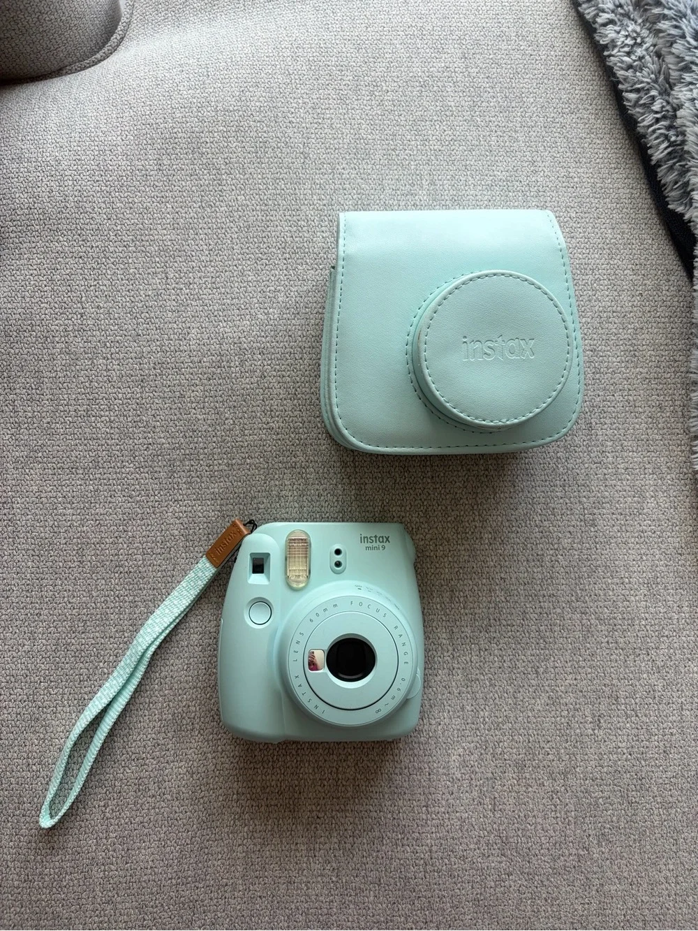 Fujifilm Instax Mini 9 Instant Camera In Ice Blue with Case